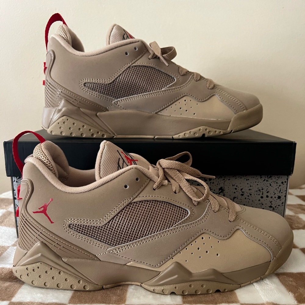 Jordan Air Jordan MVP 92 Sneakers Desert Camo/Fire Red HQ3950 200 Men’s 10 BNIB